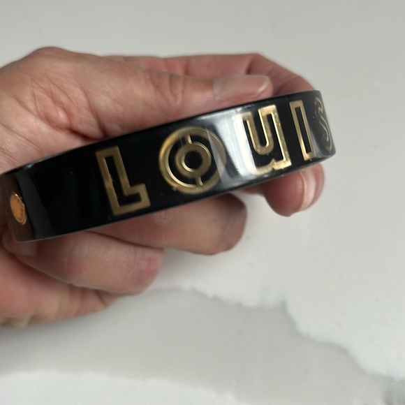 Rare! Louis Vuitton gold plated and Resin Wanted Bracelet - Picture 9 of 15